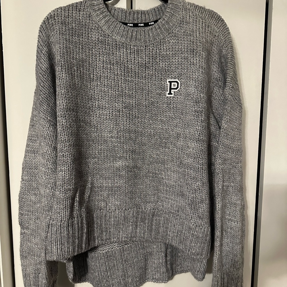 ** BRAND NEW ** Gray PINK sweater